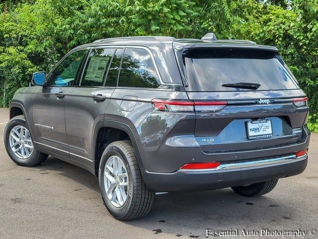 Photo of 2025 Metallic Jeep Grand Cherokee