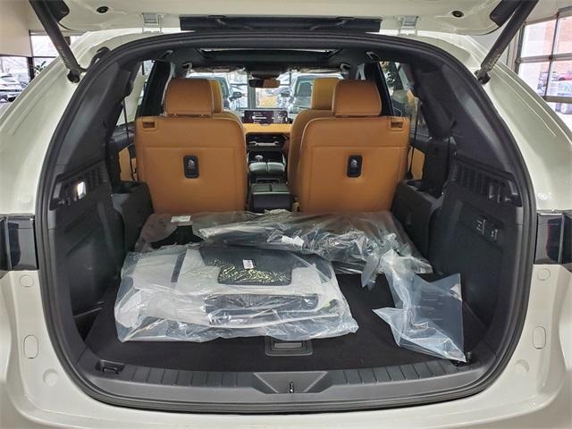 Photo of 2025 Rhodium Mazda CX-90