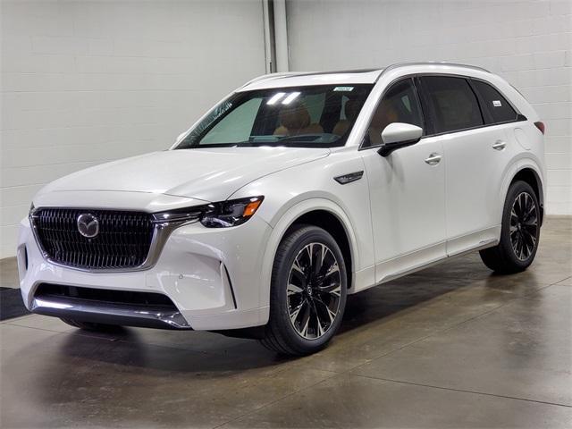 Photo of 2025 Rhodium Mazda CX-90