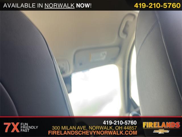 Photo of 2025 Summit White Chevrolet Trax