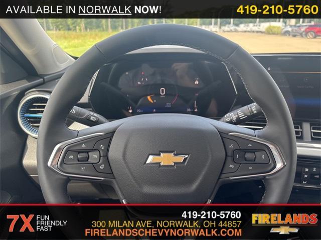 Photo of 2025 Summit White Chevrolet Trax
