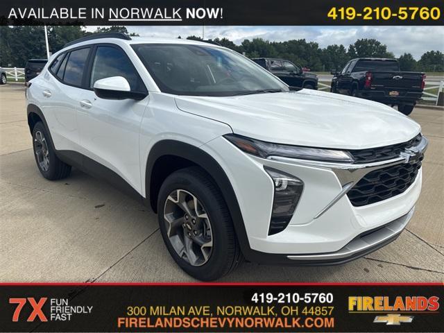 Photo of 2025 Summit White Chevrolet Trax