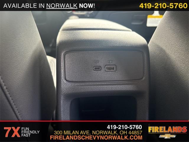 Photo of 2025 Summit White Chevrolet Trax