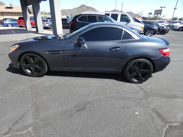 Photo of 2012 Gray Mercedes-Benz SLK-Class