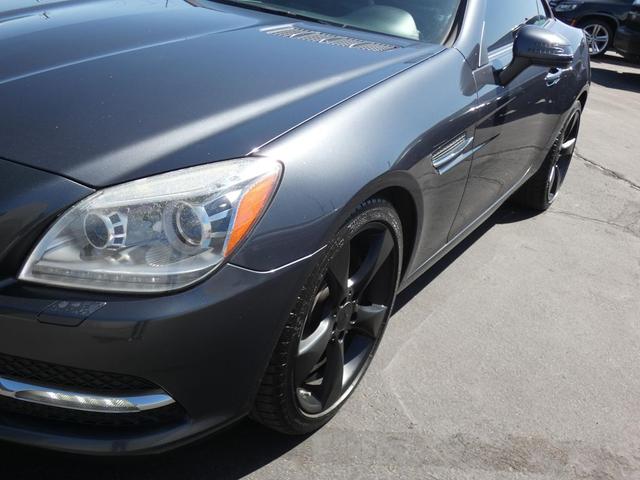 Photo of 2012 Gray Mercedes-Benz SLK-Class