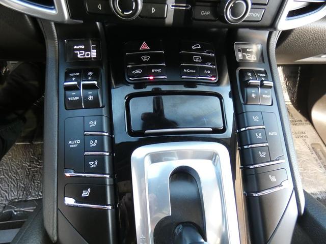 Photo of 2016 Rhodium Silver Metallic Porsche Cayenne