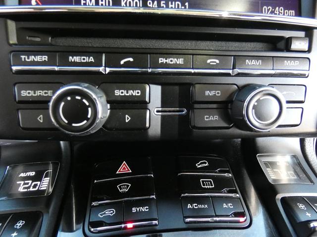 Photo of 2016 Rhodium Silver Metallic Porsche Cayenne