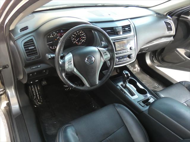 Photo of 2017 Gun Metallic Nissan Altima