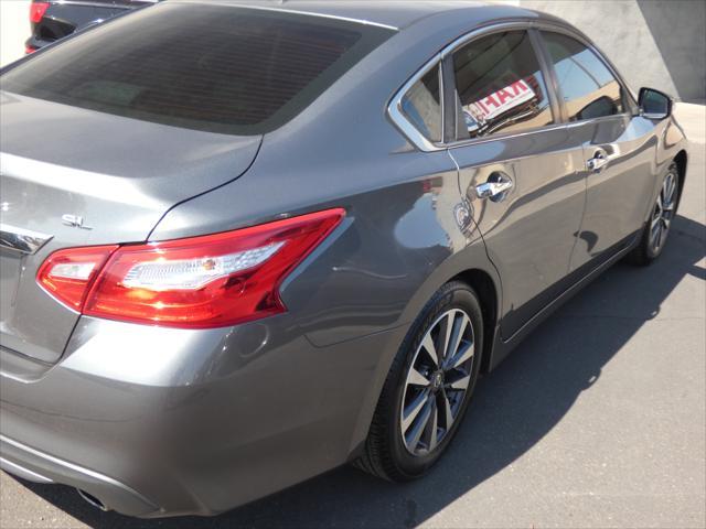 Photo of 2017 Gun Metallic Nissan Altima