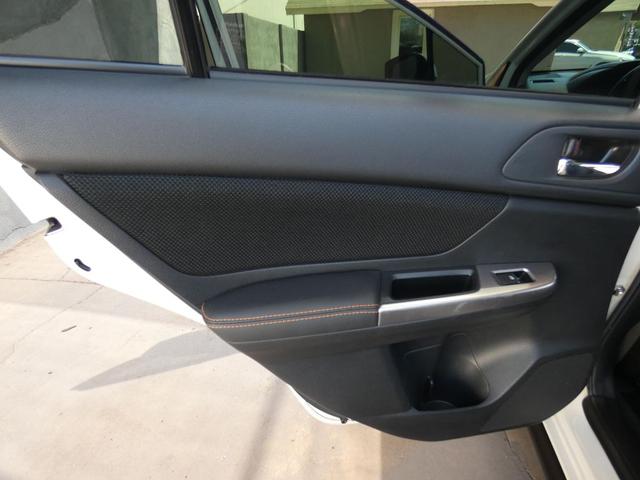Photo of 2017 Crystal White Pearl Subaru Crosstrek