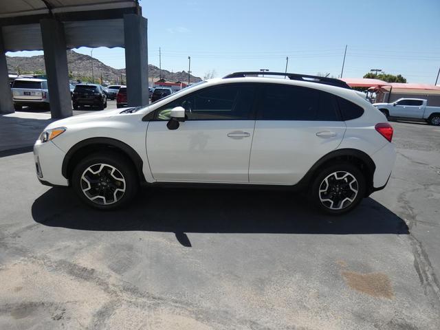 Photo of 2017 Crystal White Pearl Subaru Crosstrek