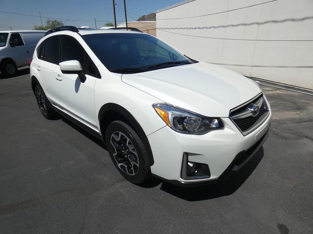 Photo of 2017 Crystal White Pearl Subaru Crosstrek