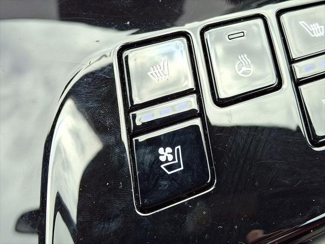Photo of 2023 Gravity Gray Kia Sportage Hybrid