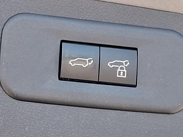 Photo of 2022 Atomic Silver Lexus NX 350