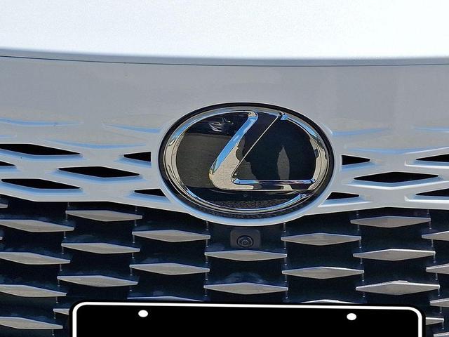 Photo of 2025 Eminent White Pearl Lexus RX 350