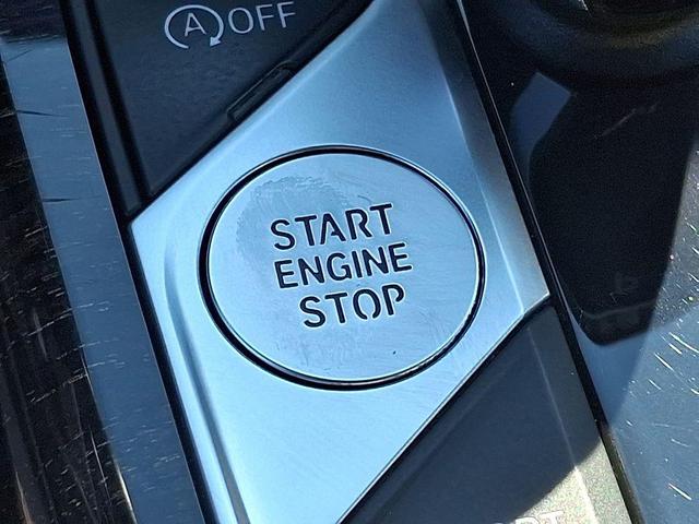 Photo of 2020 Alpine White BMW 330