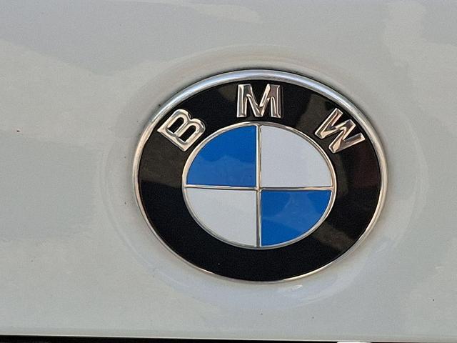 Photo of 2020 Alpine White BMW 330