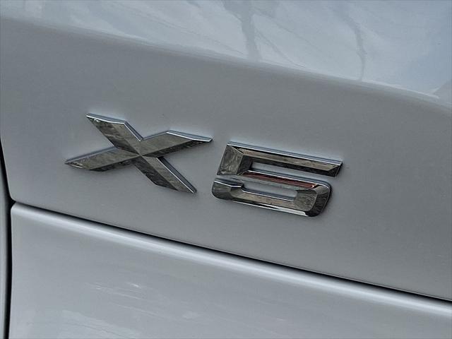 Photo of 2025 White BMW X5 PHEV