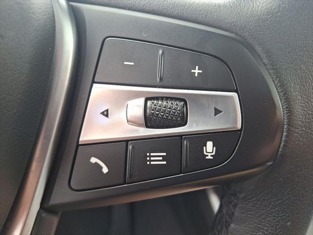 Photo of 2025 White BMW X5 PHEV