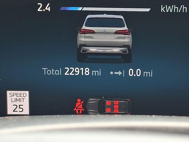 Photo of 2025 White BMW X5 PHEV