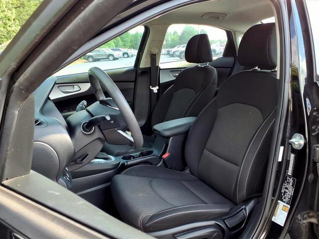 Photo of 2022 Black Kia Forte