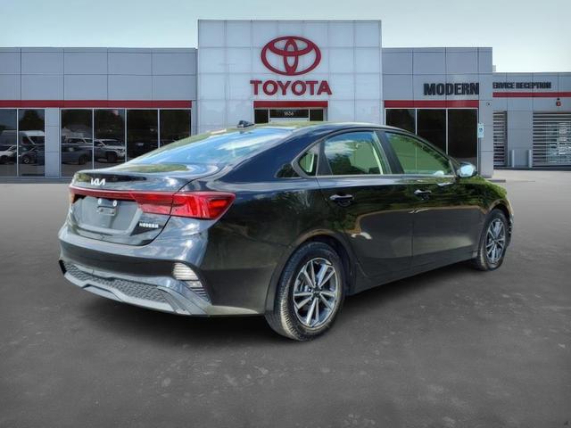 Photo of 2022 Black Kia Forte
