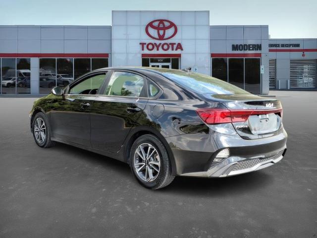 Photo of 2022 Black Kia Forte
