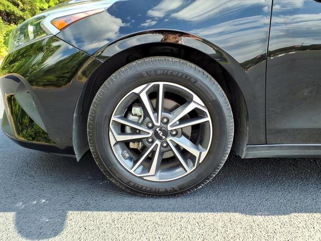 Photo of 2022 Black Kia Forte