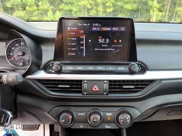 Photo of 2022 Black Kia Forte