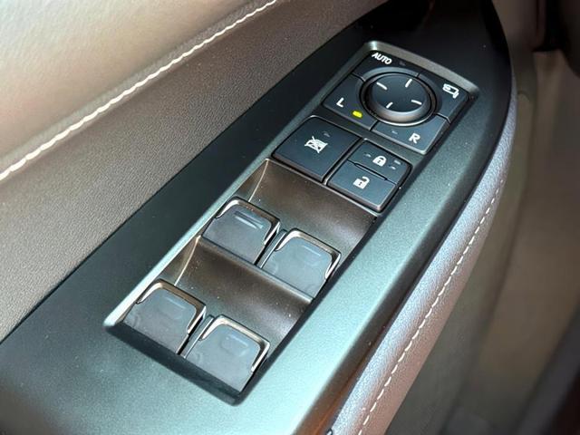 Photo of 2025 Gray Lexus NX 250