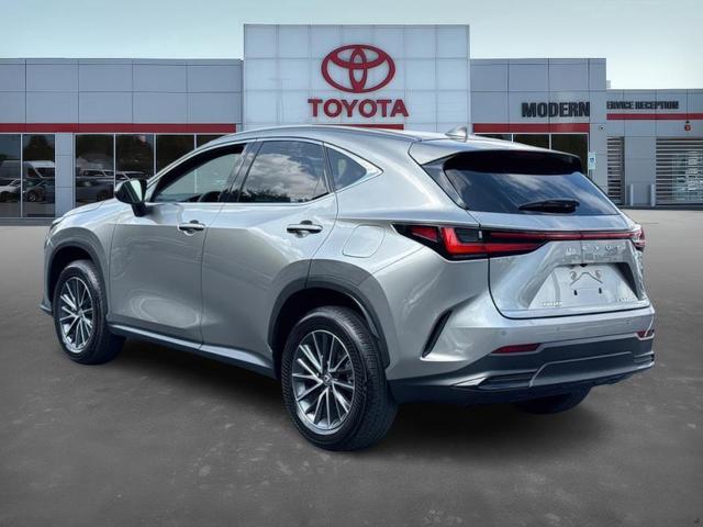 Photo of 2025 Gray Lexus NX 250