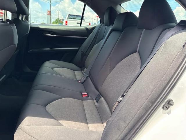 Photo of 2022 White Toyota Camry Hybrid