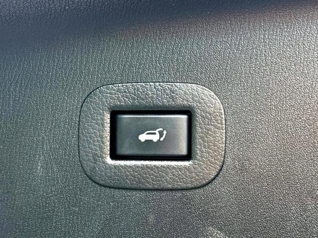 Photo of 2020 Gray INFINITI QX80