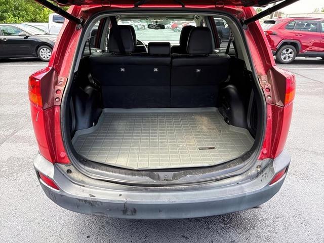 Photo of 2015 Red Toyota RAV4