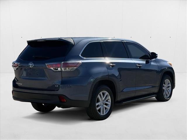 Photo of 2014 Shoreline Blue Pearl Toyota Highlander