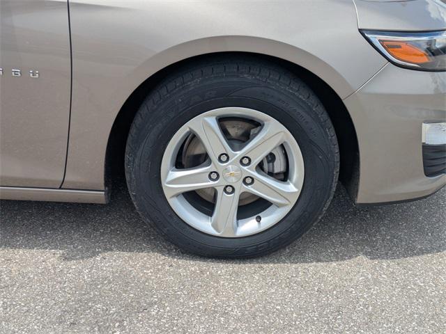 Photo of 2023 Mineral Gray Metallic Chevrolet Malibu