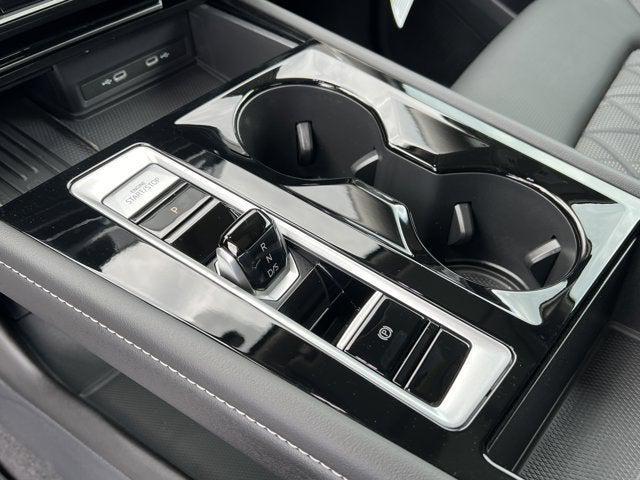 Photo of 2025 Silver Mist Metallic Volkswagen Atlas