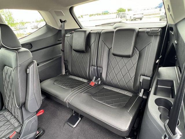 Photo of 2025 Silver Mist Metallic Volkswagen Atlas