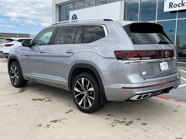 Photo of 2025 Silver Mist Metallic Volkswagen Atlas