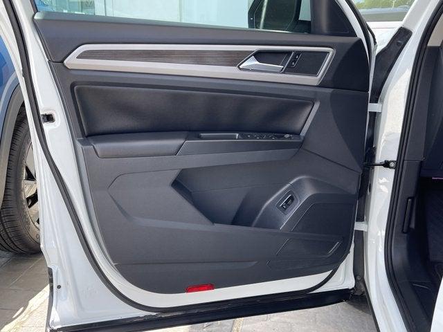 Photo of 2019 Pure White Volkswagen Atlas