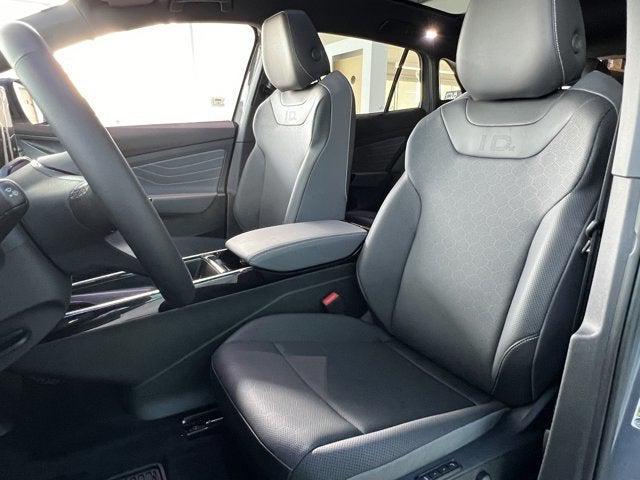 Photo of 2025 Pure Gray Volkswagen ID.4