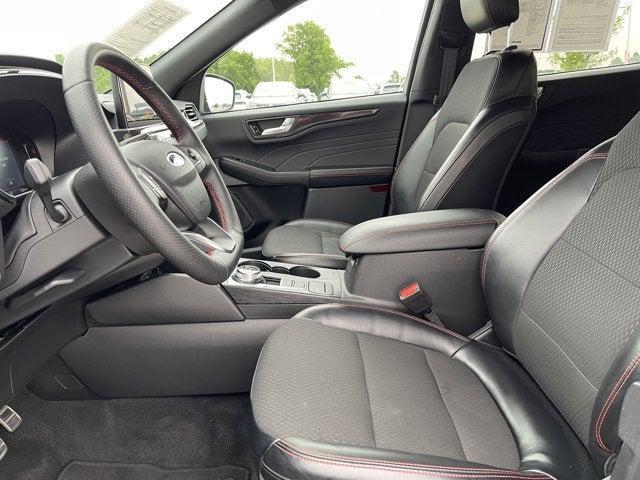Photo of 2024 Black Metallic Ford Escape