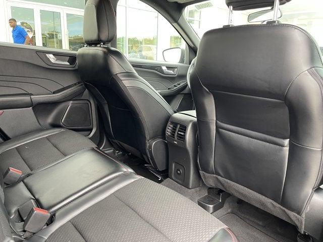 Photo of 2024 Black Metallic Ford Escape