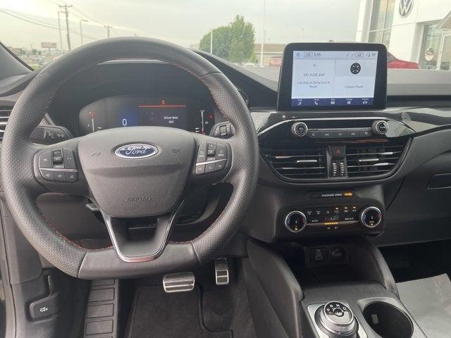 Photo of 2024 Black Metallic Ford Escape