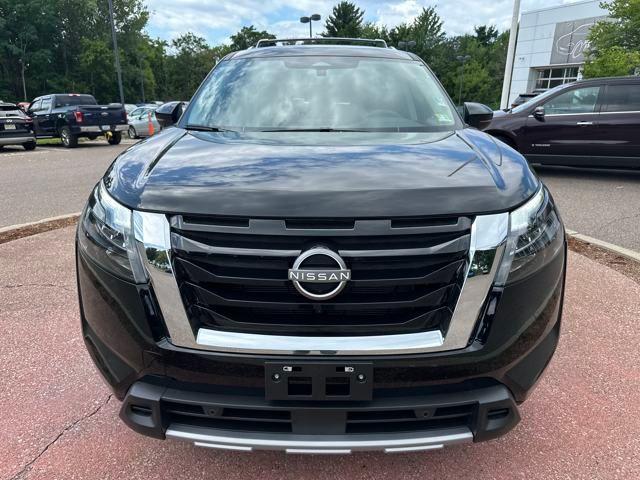 Photo of 2025 Black Nissan Pathfinder