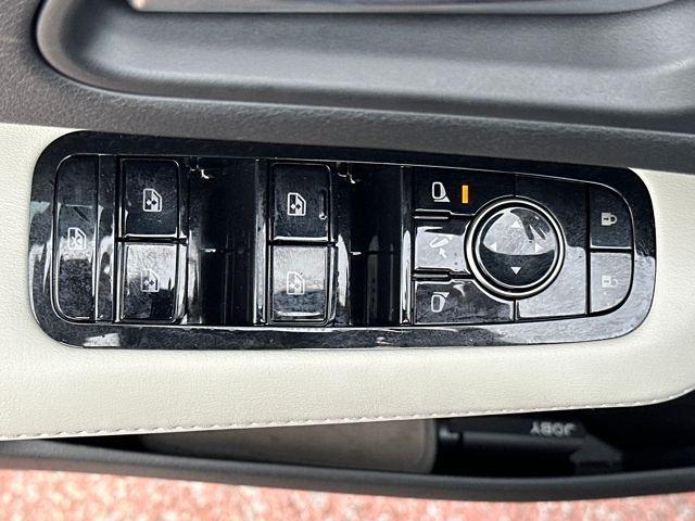 Photo of 2023 Black Diamond Nissan ARIYA