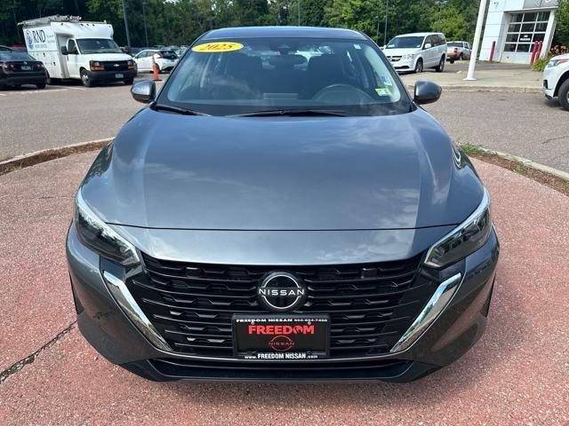 Photo of 2025 Gun Metallic Nissan Sentra