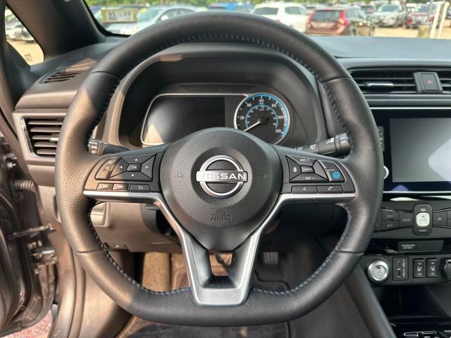 Photo of 2025 Gun Metallic Nissan Leaf