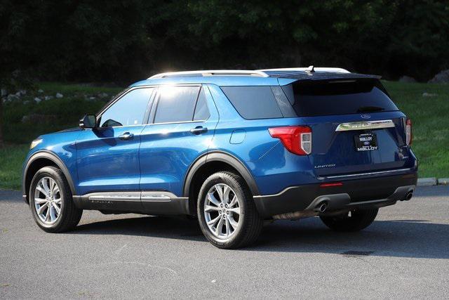 Photo of 2023 Blue Metallic Ford Explorer