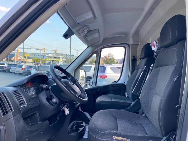Photo of 2014 White RAM ProMaster 1500